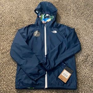 Brand new G Windy Crest Northface hoodie jacket!